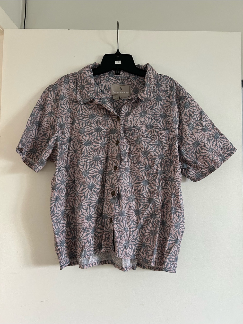 Royal Robbins Pink & Blue-Gray Palm Print Short Sleeve Button-Down Shirt